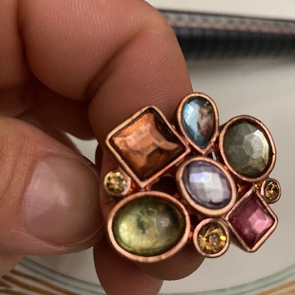 Ring    - Picture 5 of 9